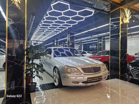 Mercedes S 320