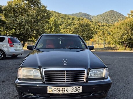 Mercedes C 180
