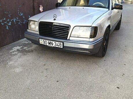 Mercedes 220 E