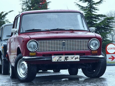 LADA (VAZ) 21011 1980