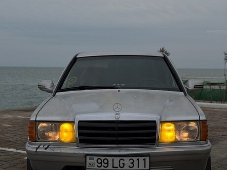 Mercedes 190 1988