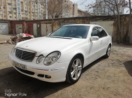 Mercedes E 220