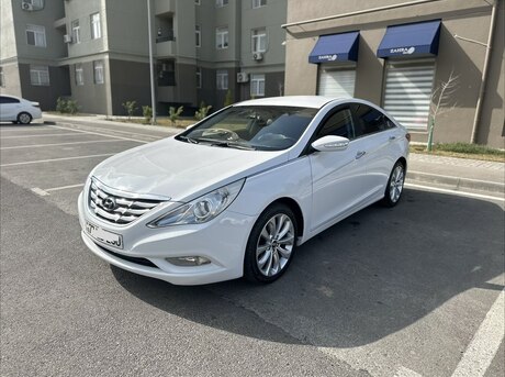 Hyundai Sonata 2010