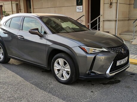 Lexus UX 200
