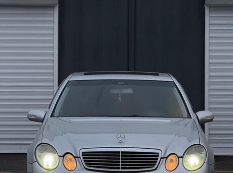 Mercedes E 270