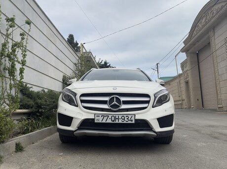 Mercedes GLA 200