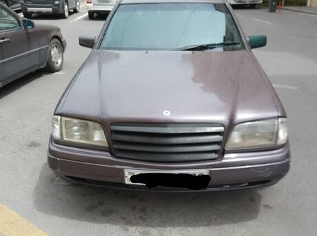 Mercedes C 180