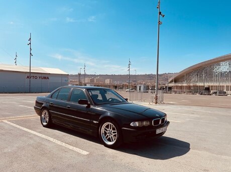 BMW 728