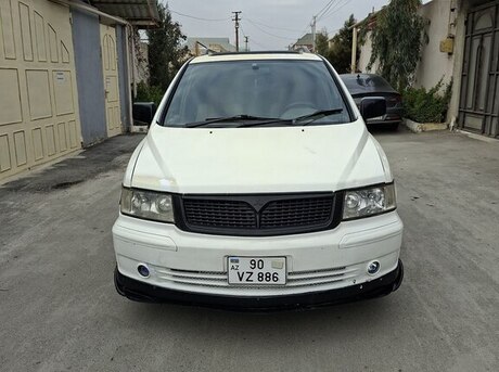 Mitsubishi Chariot