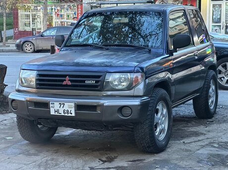 Mitsubishi Pajero io