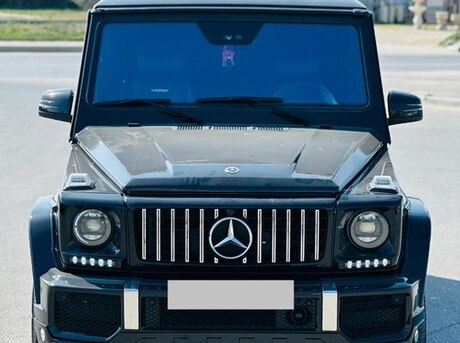Mercedes G 320