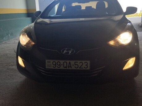 Hyundai Elantra 2011