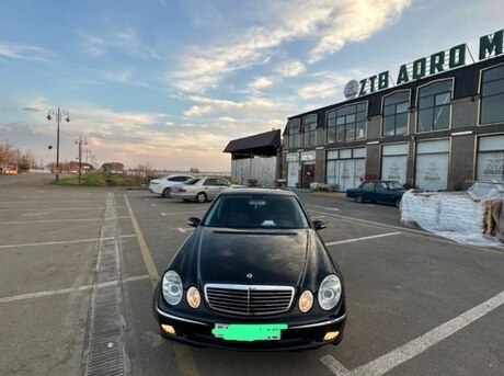 Mercedes E 240 2004