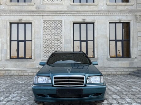 Mercedes C 220