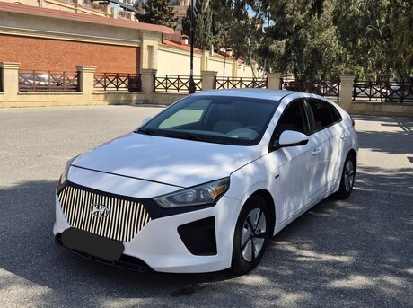 Hyundai IONIQ