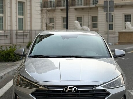 Hyundai Elantra 2020