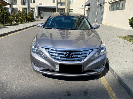 Hyundai Sonata 2010