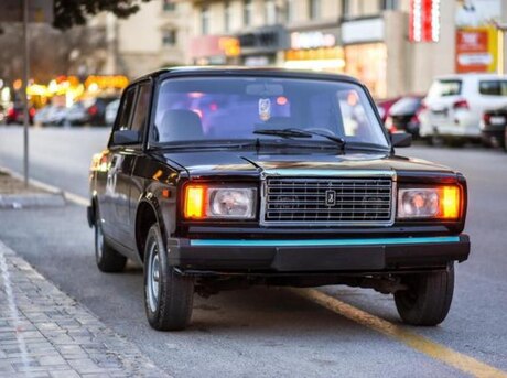 LADA (VAZ) 2107