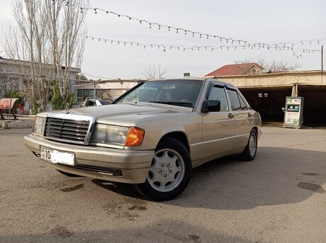 Mercedes 190