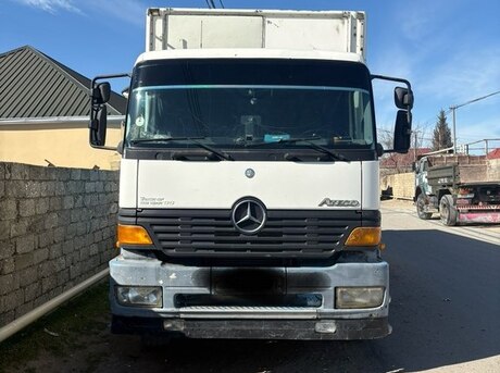 Mercedes Atego 1823