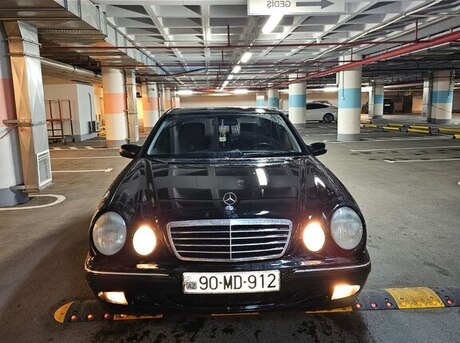 Mercedes E 240