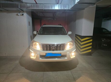 Toyota Land Cruiser Prado 2013