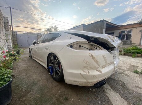 Porsche Panamera Turbo