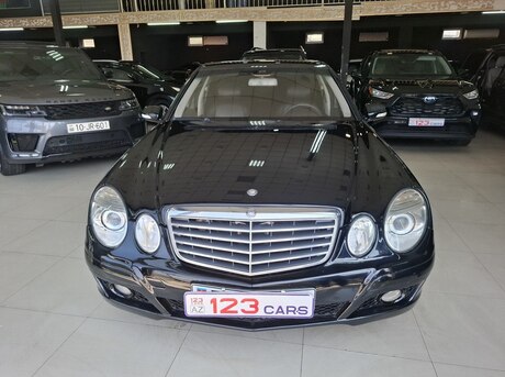Mercedes E 220
