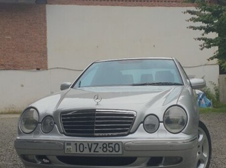 Mercedes E 320