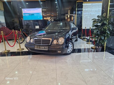 Mercedes E 230