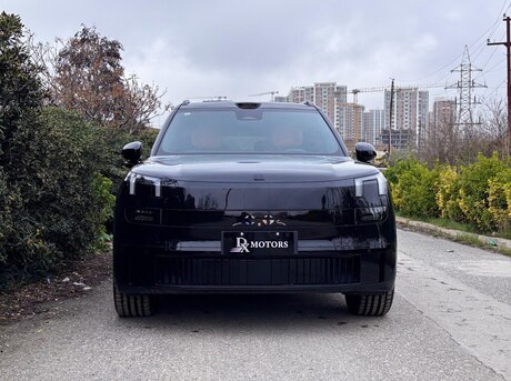 Lynk & Co 900
