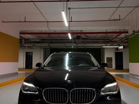 BMW 740