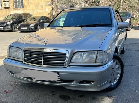 Mercedes C 180