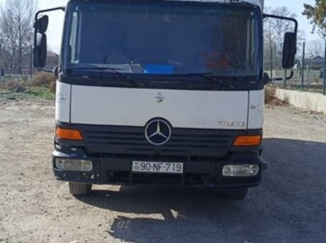 Mercedes Atego 815