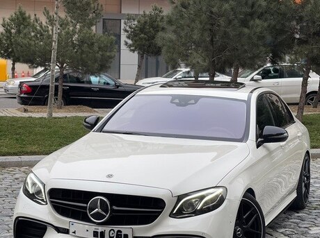 Mercedes E 200