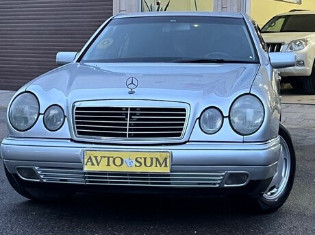 Mercedes E 220