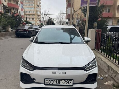 BYD e2