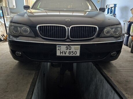 BMW 750