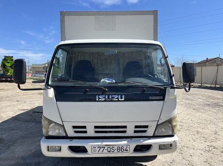 Isuzu NPR 66 L
