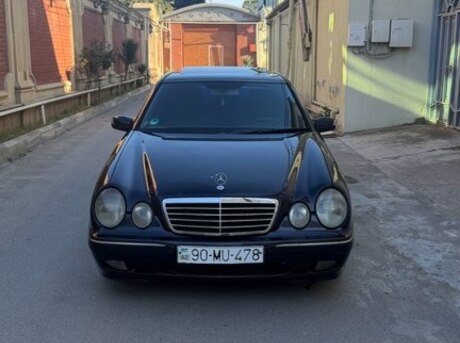 Mercedes E 320