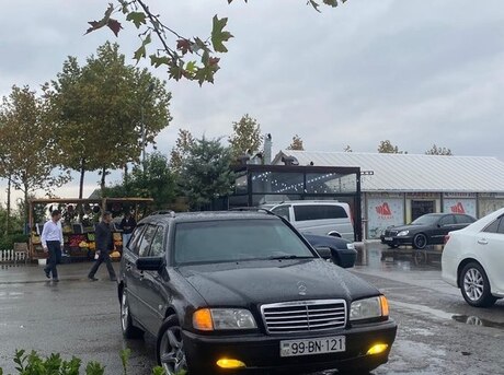 Mercedes C 220