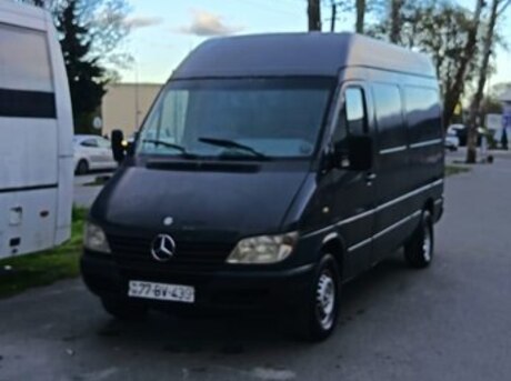 Mercedes Sprinter 208