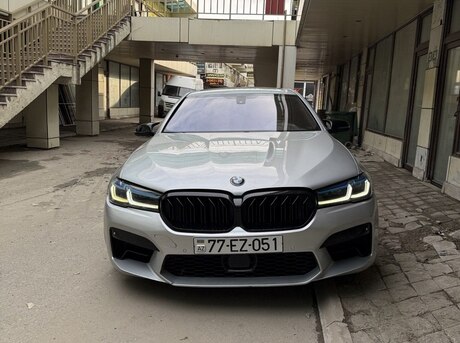 BMW 528