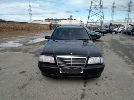 Mercedes C 220