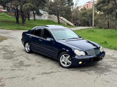 Mercedes C 240