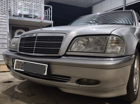 Mercedes C 180