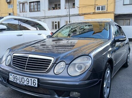 Mercedes E 220
