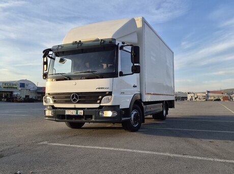 Mercedes Atego 818