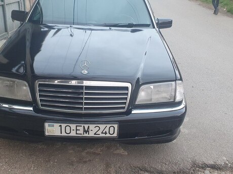 Mercedes C 240