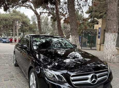 Mercedes E 200